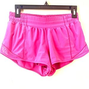 pink Lululemon short size 6 2.5 inch 

selling because they don’t fit anymore